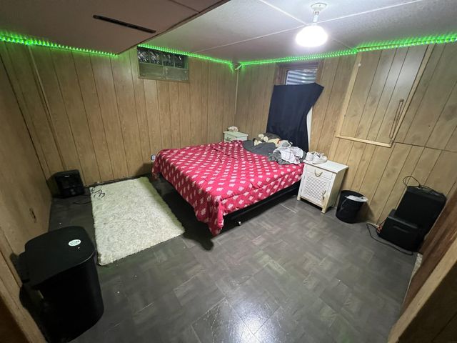 309 Danbury Dr, Charles City, IA 50616