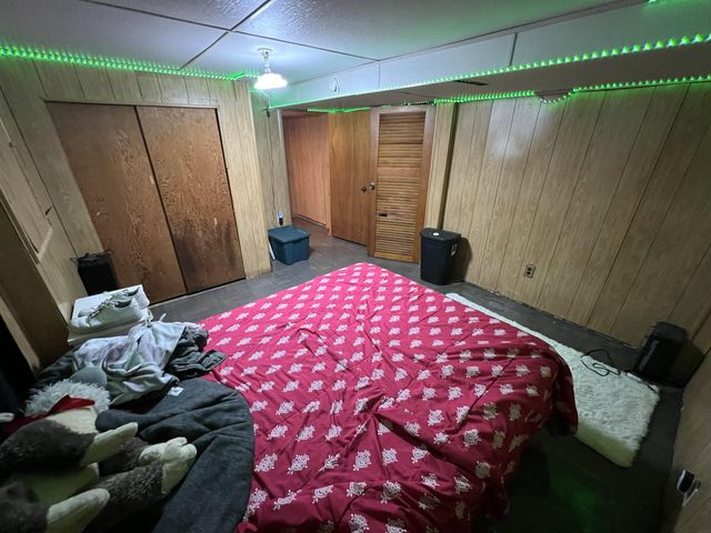 309 Danbury Dr, Charles City, IA 50616