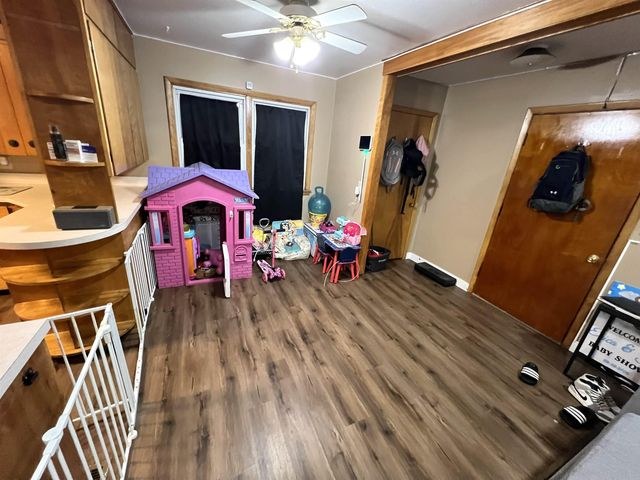 309 Danbury Dr, Charles City, IA 50616