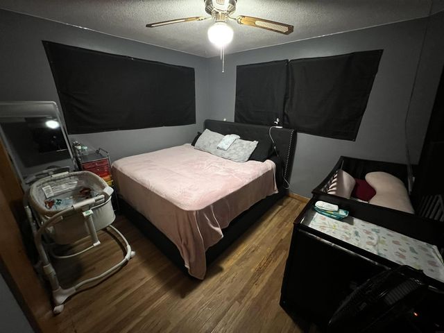 309 Danbury Dr, Charles City, IA 50616