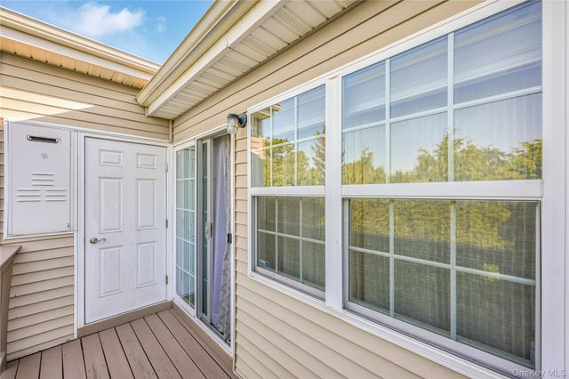 212 Willow Lane, Valley Stream, NY 11580