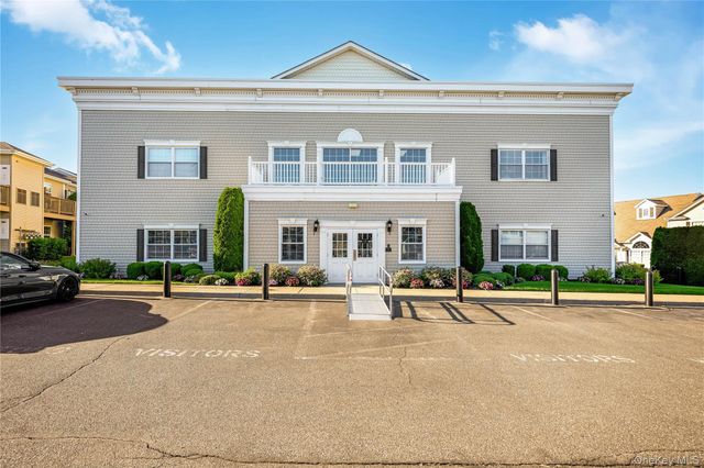212 Willow Lane, Valley Stream, NY 11580