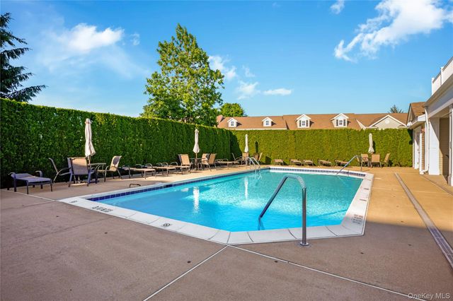 212 Willow Lane, Valley Stream, NY 11580