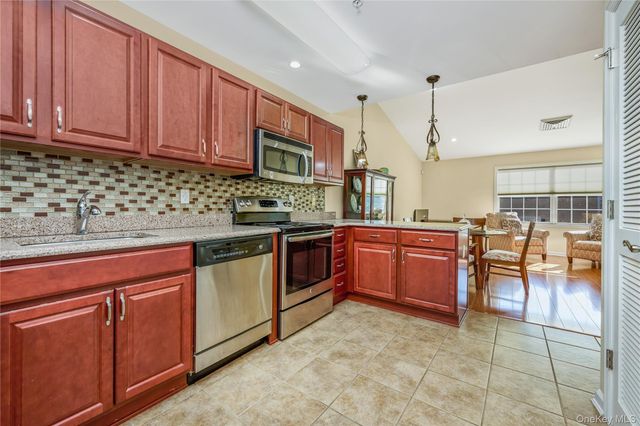 212 Willow Lane, Valley Stream, NY 11580
