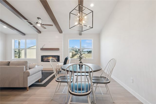 2770 Burns Drive, Marion, IA 52302