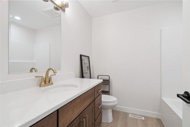 2770 Burns Drive, Marion, IA 52302