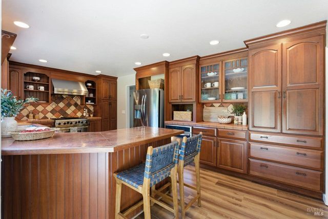 344 Westridge Pl, Petaluma, CA 94952