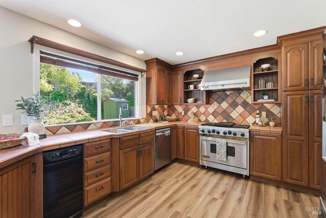 344 Westridge Pl, Petaluma, CA 94952