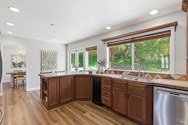 344 Westridge Pl, Petaluma, CA 94952