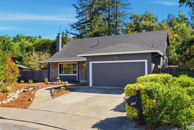 344 Westridge Pl, Petaluma, CA 94952