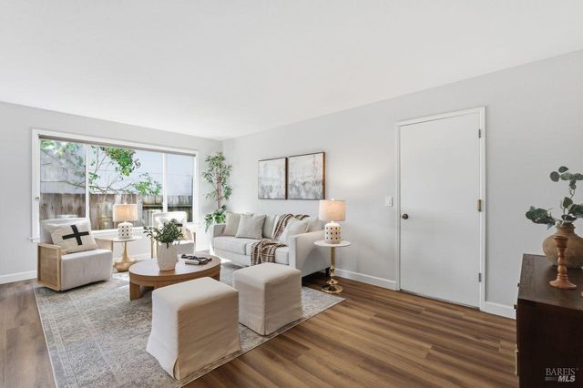 344 Westridge Pl, Petaluma, CA 94952