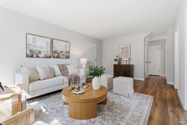 344 Westridge Pl, Petaluma, CA 94952