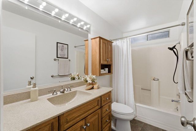 344 Westridge Pl, Petaluma, CA 94952