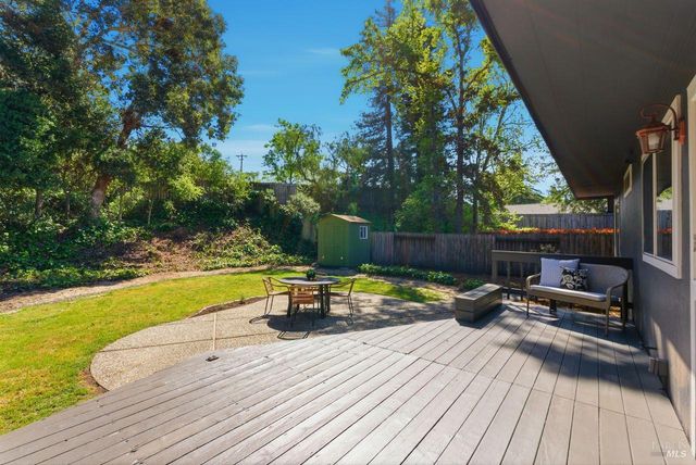 344 Westridge Pl, Petaluma, CA 94952