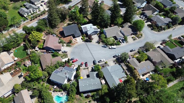 344 Westridge Pl, Petaluma, CA 94952