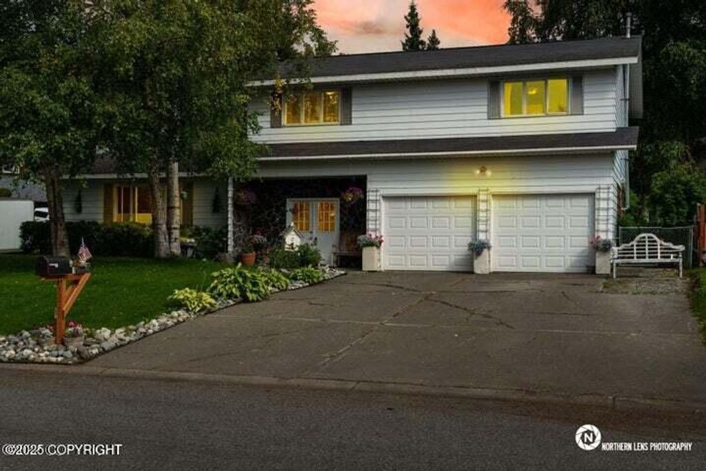 13901 Jarvi Drive, Anchorage, AK 99515