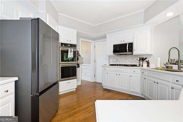 1136 Mossy Rock Road NW, Kennesaw, GA 30152