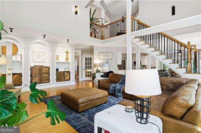 1136 Mossy Rock Road NW, Kennesaw, GA 30152