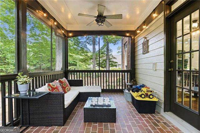 1136 Mossy Rock Road NW, Kennesaw, GA 30152