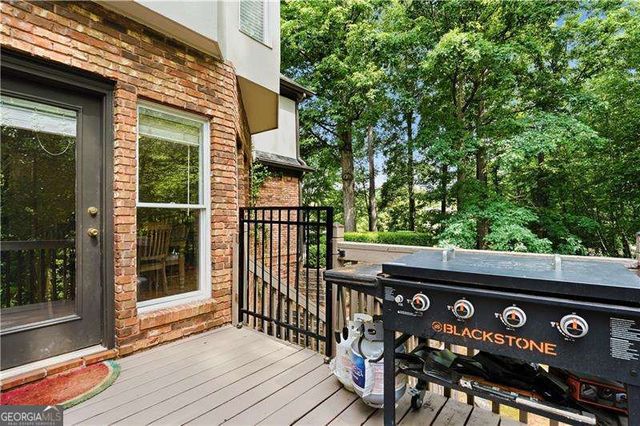1136 Mossy Rock Road NW, Kennesaw, GA 30152