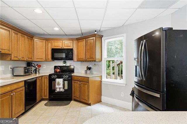 1136 Mossy Rock Road NW, Kennesaw, GA 30152