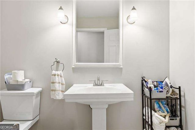 1136 Mossy Rock Road NW, Kennesaw, GA 30152