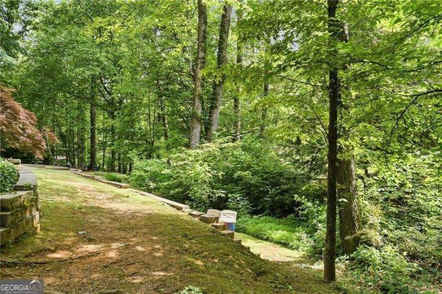 1136 Mossy Rock Road NW, Kennesaw, GA 30152