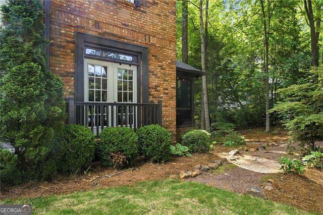 1136 Mossy Rock Road NW, Kennesaw, GA 30152