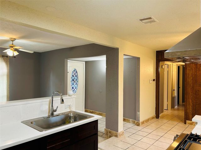 7619 Vernwood Street, Houston, TX 77040