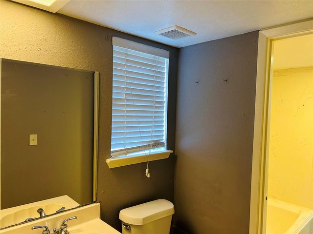 7619 Vernwood Street, Houston, TX 77040