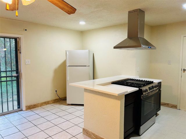 7619 Vernwood Street, Houston, TX 77040