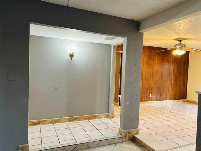 7619 Vernwood Street, Houston, TX 77040