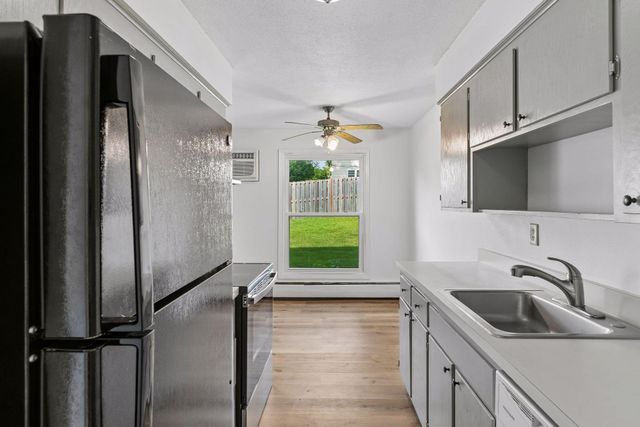 911 7th Street S 3, Hopkins, MN 55343