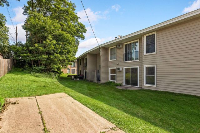 911 7th Street S 3, Hopkins, MN 55343