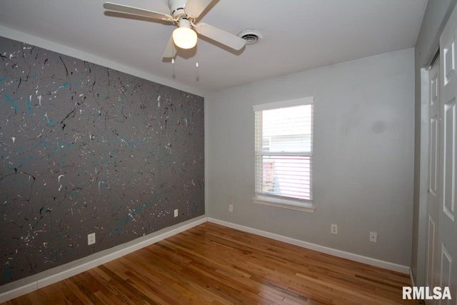 902 W Mill Street 904 906 908, Carbondale, IL 62901