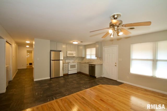 902 W Mill Street 904 906 908, Carbondale, IL 62901