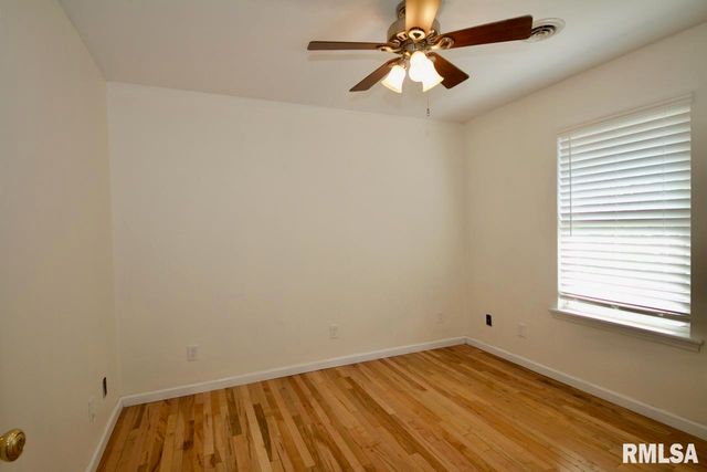 902 W Mill Street 904 906 908, Carbondale, IL 62901