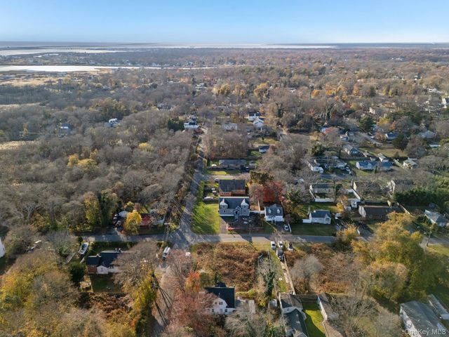 83 Elm Road E, Mastic Beach, NY 11951