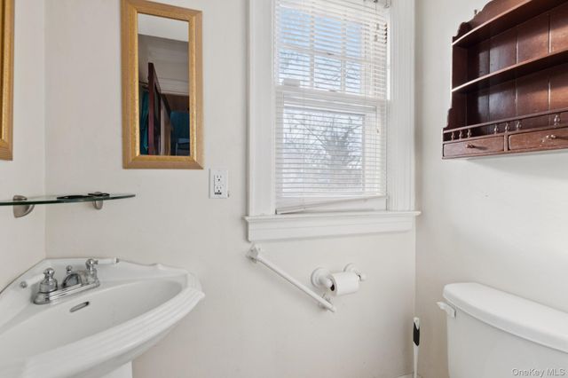 83 Elm Road E, Mastic Beach, NY 11951