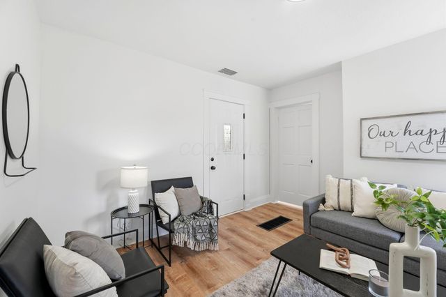 132 Cambria Street, Newark, OH 43055