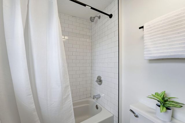 132 Cambria Street, Newark, OH 43055