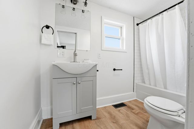 132 Cambria Street, Newark, OH 43055