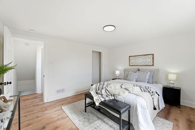 132 Cambria Street, Newark, OH 43055