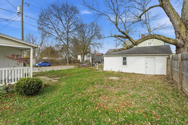 132 Cambria Street, Newark, OH 43055