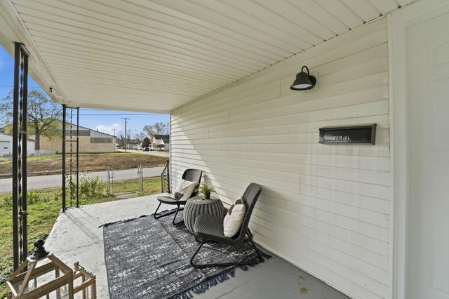 132 Cambria Street, Newark, OH 43055