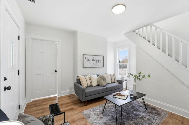 132 Cambria Street, Newark, OH 43055