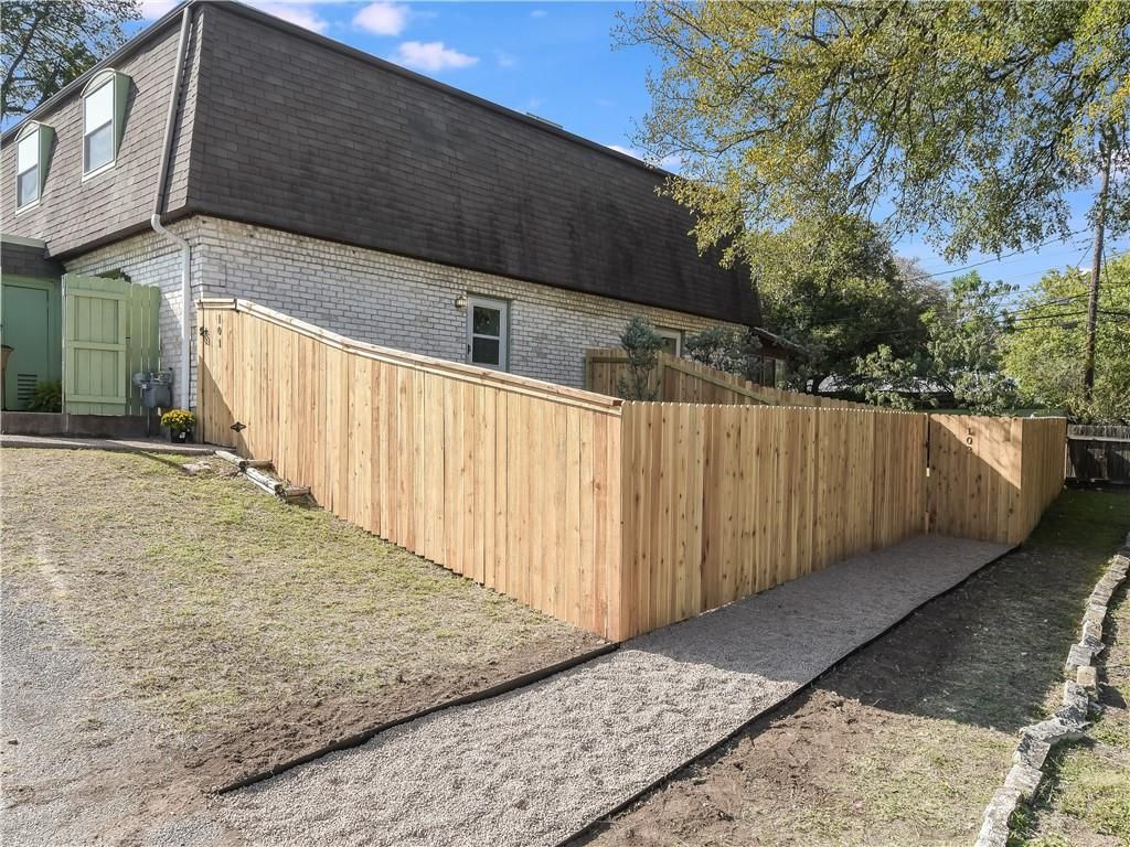 2804 Westhill DR 101, Austin, TX 78704