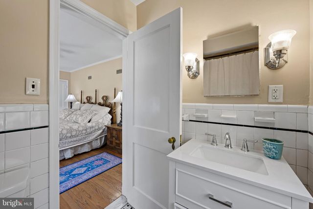 330 BROADMOOR RD, Baltimore, MD 21212