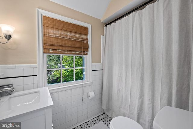 330 BROADMOOR RD, Baltimore, MD 21212