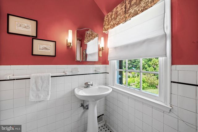 330 BROADMOOR RD, Baltimore, MD 21212